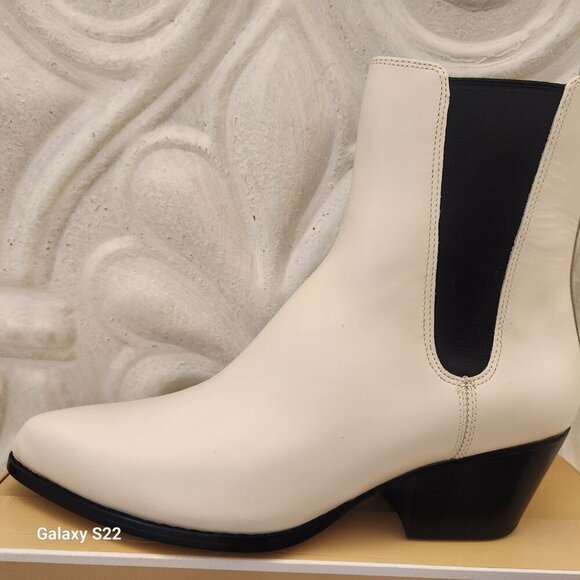 Michael Kors "Kinlee" Leather Booties. NIB. Size 8.5 - Picture 2 of 11